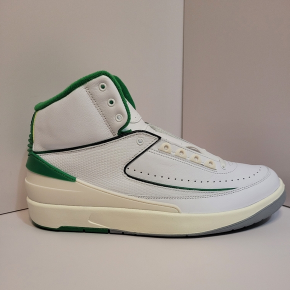 Air Jordan 2 Retro - Picture 2 of 9